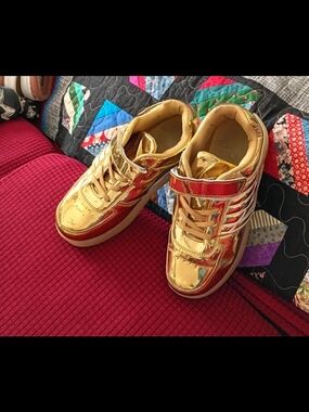 XBH Gold Metallic Roller skate shoes Eur40, USA 9-9.5 pre-owned